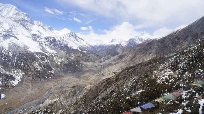 Framed Print : Panoramic view of a wide valley