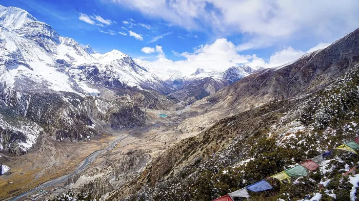 Framed Print : Panoramic view of a wide valley