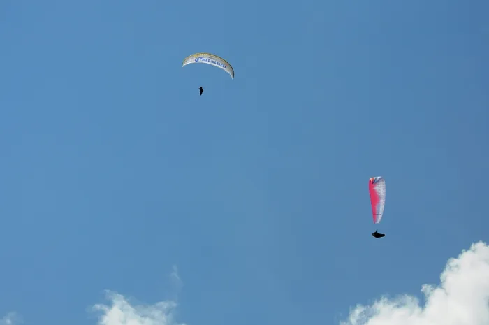 Framed Print : Paraglider