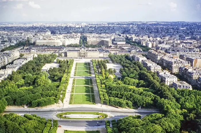 Framed Print : Parc du Champ de Mars in the centre of Paris, France, 1956, Europe Framed Print : Parc du Champ de Mars in the centre of Paris, France, 1956, Europe