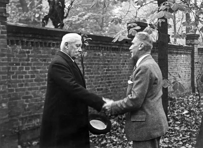 Framed Print : Paul von Hindenburg with Franz von Papen