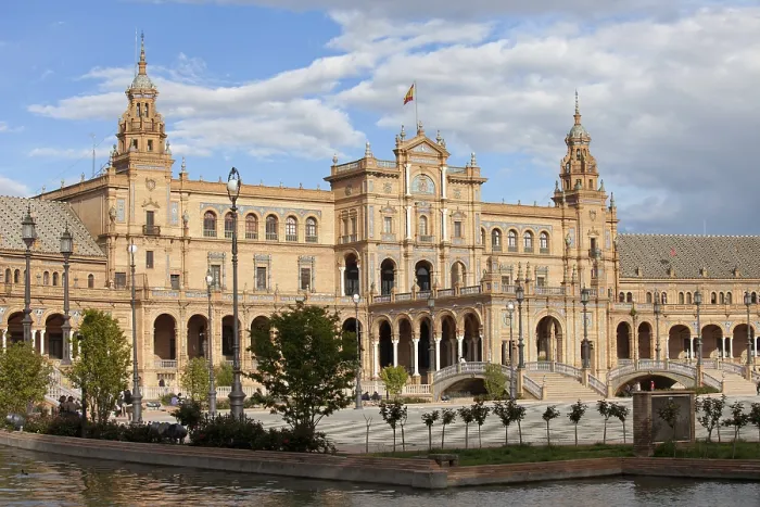 Framed Print : Pavilion on Plaza de Espana (Spain's Square) in Seville