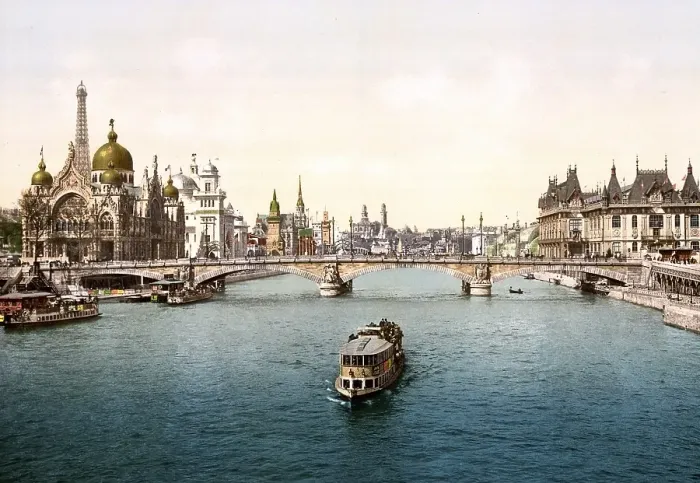Framed Print : The Pavilions of the Nations and Perspective of the Bridges, with the Italian Pavilion on the left, Universal Exhibition, 1900, Paris, France, Historical, c. 1900, digitally restored reproduction from a 19th century original, Europe