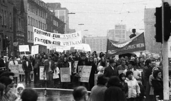 Framed Print : The peace movement's 1972 spring campaign addressed the public primarily with the demand for ratification of