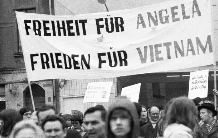 Framed Print : The peace movement's 1972 spring campaign addressed the public primarily with the demand for ratification of