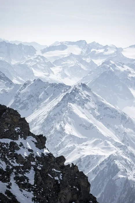 Framed Print : Peaks and mountains in winter, Sellraintal