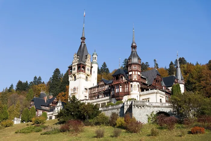 Framed Print : Peleș Castle, Sinaia in Romania Pele? Castle Framed Print : Peleș Castle, Sinaia in Romania Pele? Castle