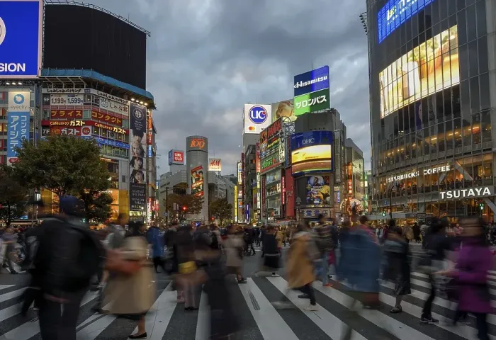 Framed Print : People cross the Shibuya crossroads
