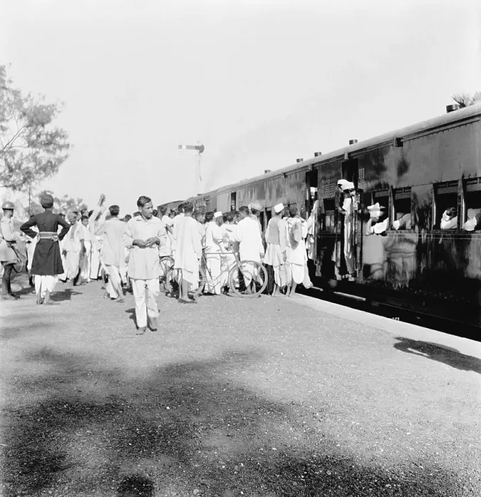 Framed Print : People at a train station, 1945