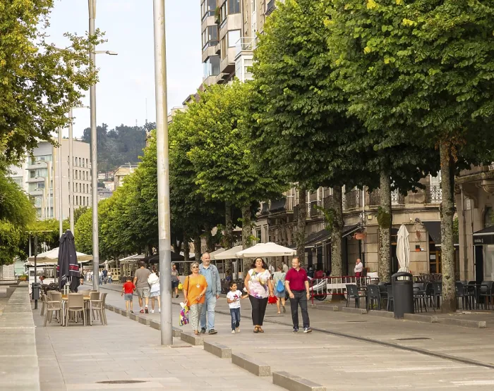 Framed Print : People walking along pedestrianised street Rua Montero