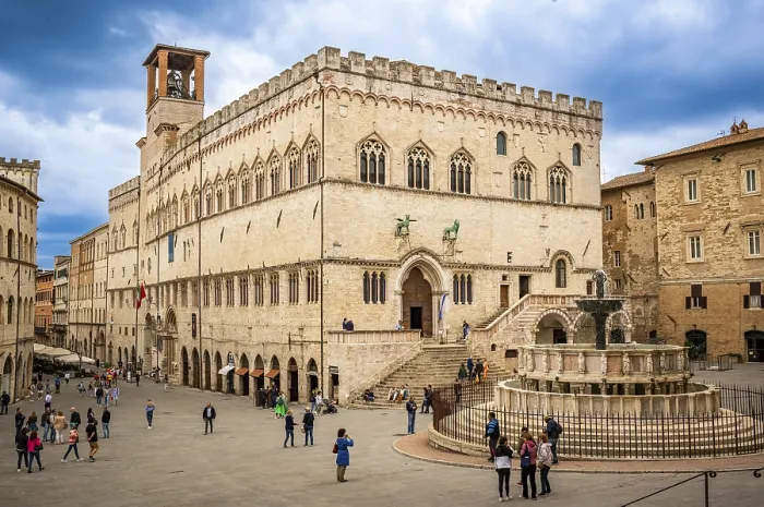 Framed Print : Perugia, Italy - May 30, 2024: Beautiful Main Square of Palace of Priors Framed Print : Perugia, Italy - May 30, 2024: Beautiful Main Square of Palace of Priors