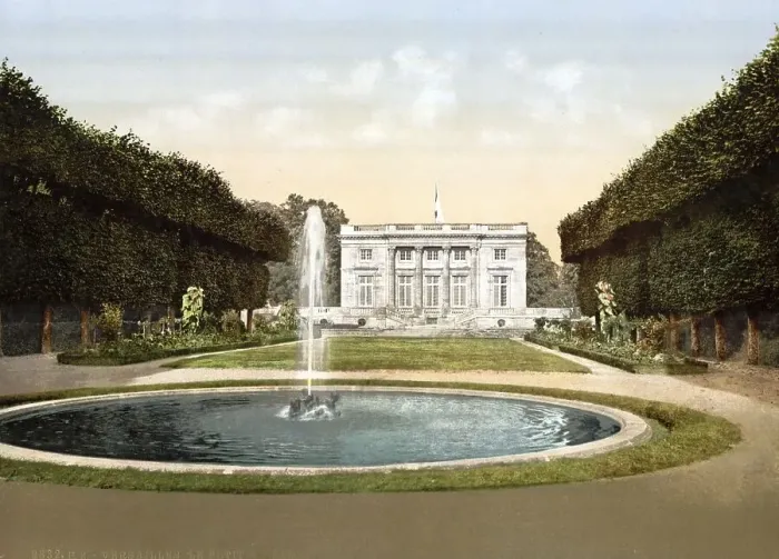 Framed Print : Petit Trianon, pleasure palace in the park of Versailles