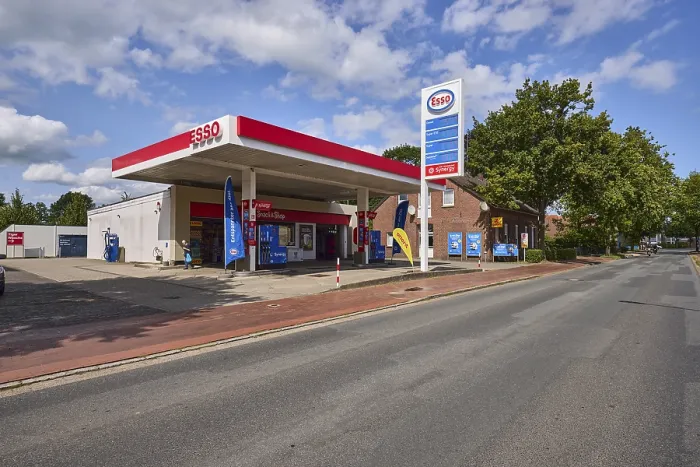 Framed Print : Petrol station, Esso Deutschland GmbH