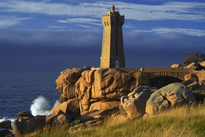 Framed Print : The Phare de Mean Ruz lighthouse