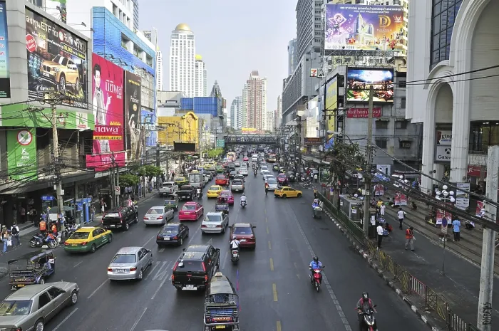 Framed Print : Phetburi Road, Bangkok, Thailand