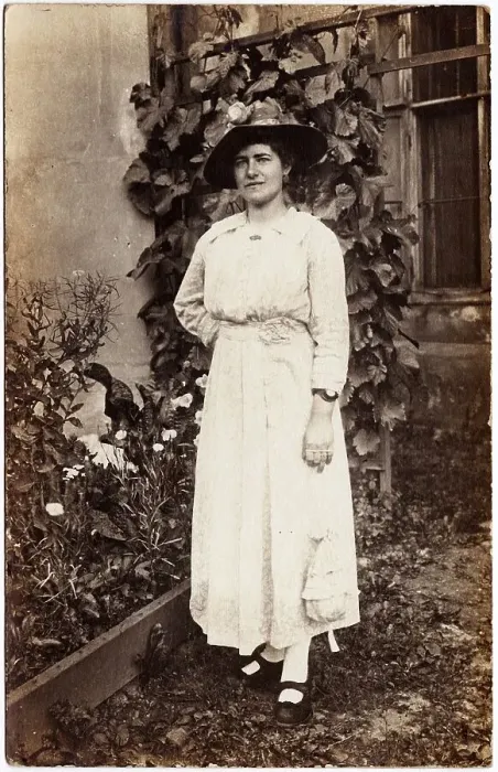 Framed Print : Photo print, woman with hat, historical photo around 1910