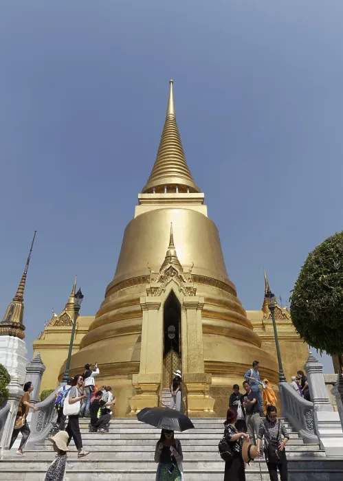 Framed Print : Phra Siratana Chedi, gilded, reliquary shrine Framed Print : Phra Siratana Chedi, gilded, reliquary shrine