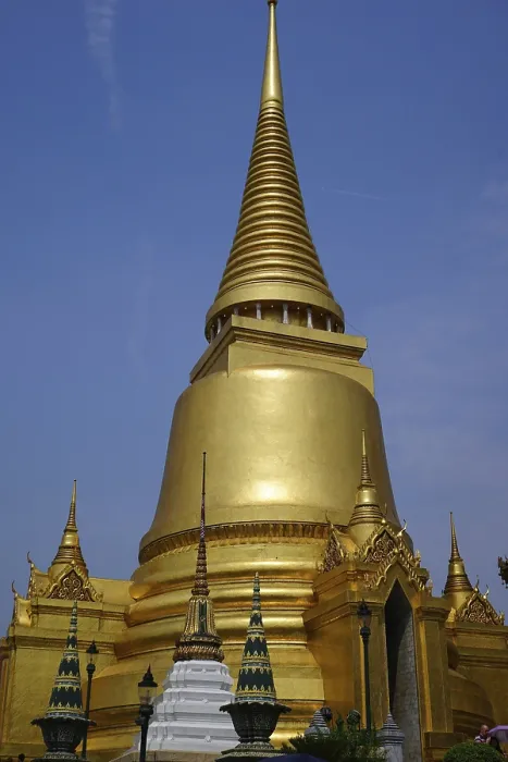 Framed Print : Phra Sri (Rattana) Chedi, Wat Phra Kaeo Framed Print : Phra Sri (Rattana) Chedi, Wat Phra Kaeo