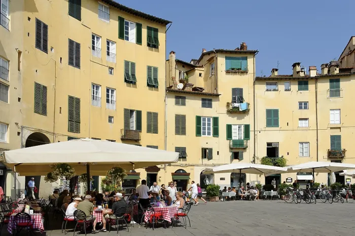 Framed Print : Piazza Anfiteatro, Lucca, Tuscany, Italy, Europe