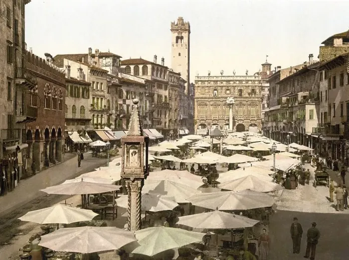 Framed Print : Piazza delle Erbe, Verona, Italy