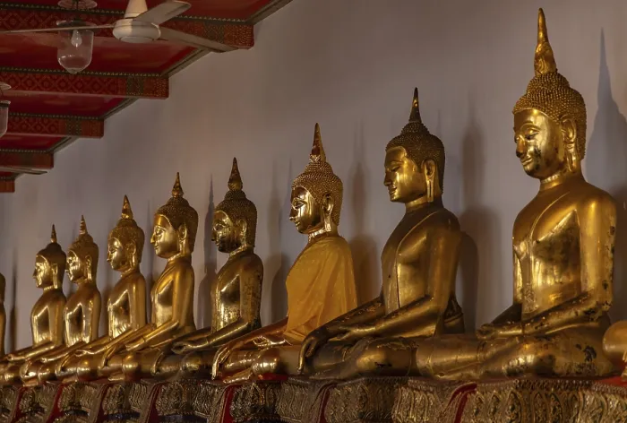 Framed Print : A picture of golden Buddha statues at the Wat Pho Temple Framed Print : A picture of golden Buddha statues at the Wat Pho Temple