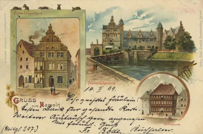 Framed Print : The Pied Pipers House in Hamelin