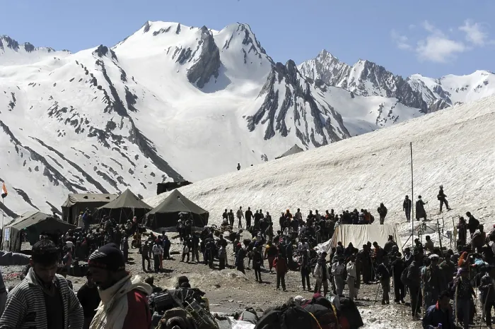 Framed Print : Pilgrim, mahagunas pass, amarnath yatra