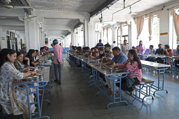 Framed Print : Pilgrims meal at the Adinath temple in Ranakpur