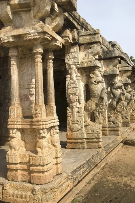 Framed Print : Pillared hall Yalis in Chandikesvara temple Hampi