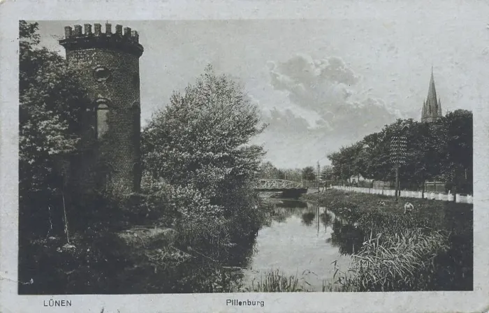 Framed Print : The former Pillenburg in Luenen