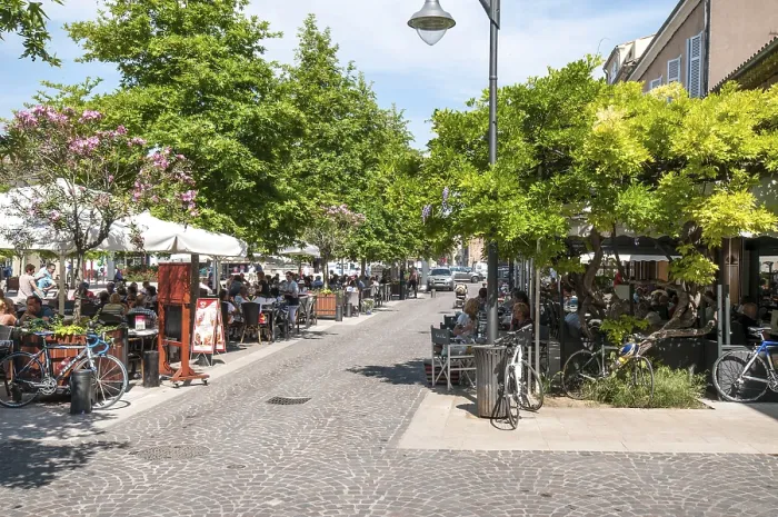 Framed Print : Place Georges Clemenceau, Vidauban Framed Print : Place Georges Clemenceau, Vidauban