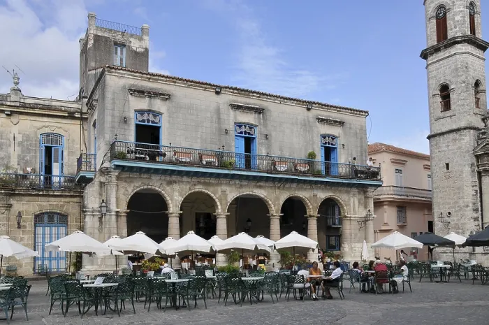 Framed Print : Plaza de la Catedral square in Havana Framed Print : Plaza de la Catedral square in Havana
