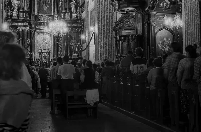 Framed Print : Poland, 16.8.1988, service in a catholic church somewhere in Poland (probably Masuria) Framed Print : Poland, 16.8.1988, service in a catholic church somewhere in Poland (probably Masuria)