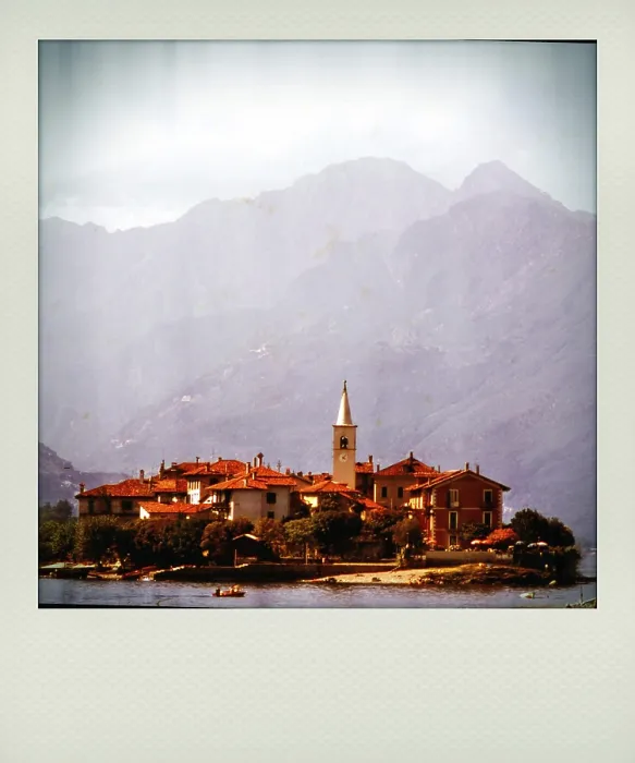 Framed Print : Polaroid effect, Isola dei Pescatori 70s
