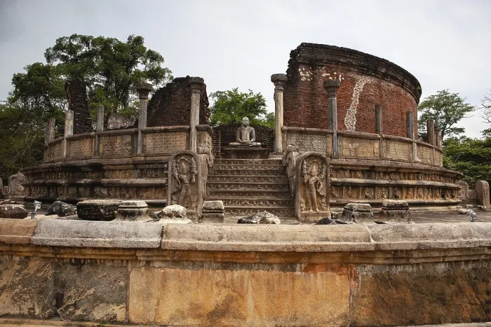 Framed Print : Polonnaruwa - the ruins of an ancient temple Framed Print : Polonnaruwa - the ruins of an ancient temple