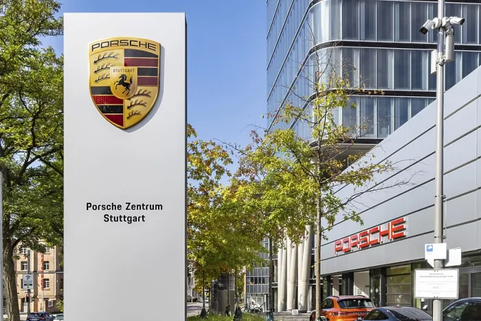 Framed Print : Porsche Centre Autohaus am Pragsattel Framed Print : Porsche Centre Autohaus am Pragsattel