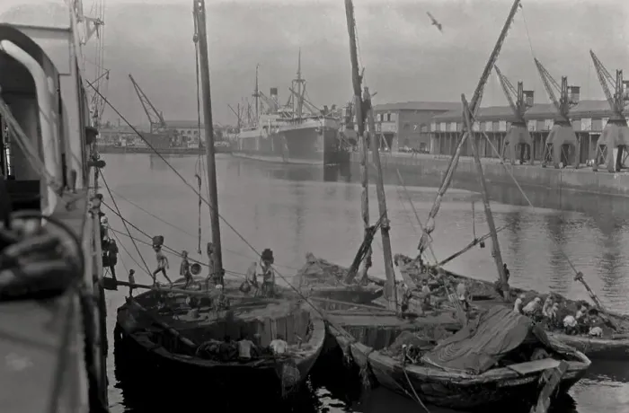 Framed Print : Port scenery in Bombay India Framed Print : Port scenery in Bombay India