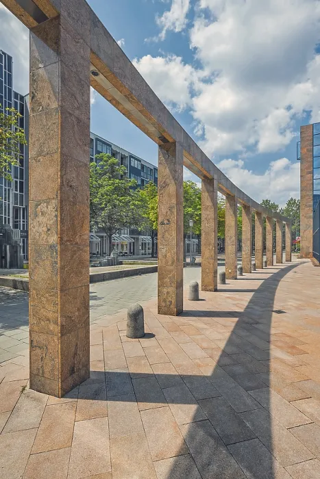 Framed Print : Portico at the administrative centre of Stadtsparkasse Munich