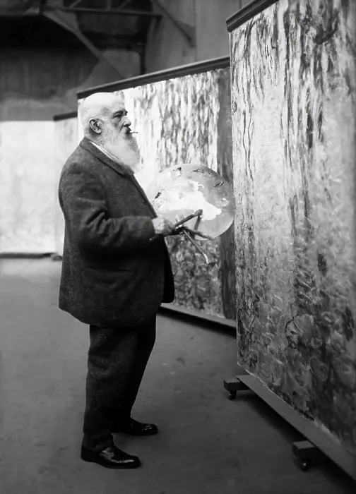 Framed Print : Portrait of Claude Monet, studio at Giverny