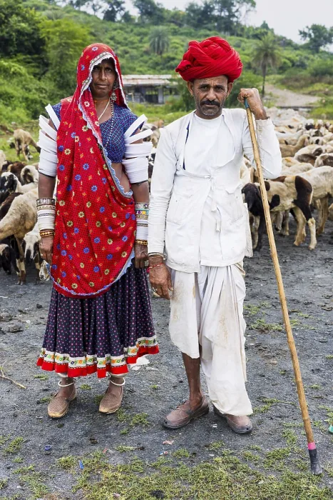 Framed Print : Portrait of a man and a woman from the Rabari community Framed Print : Portrait of a man and a woman from the Rabari community