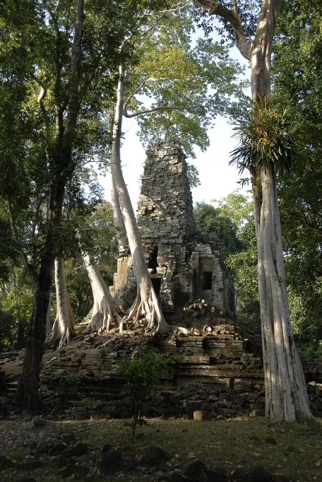 Framed Print : Preah Palilay, Khmer temple surrounded by tall trees