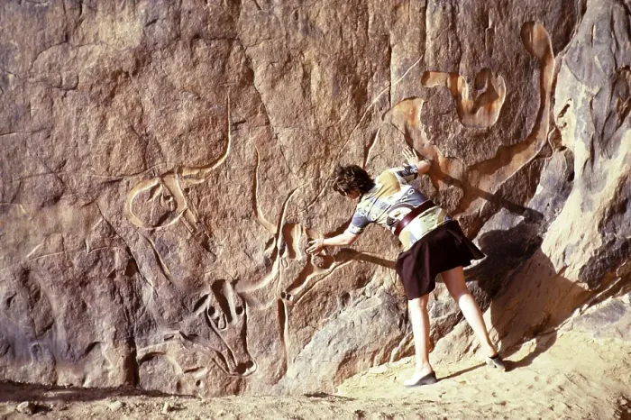 Framed Print : Prehistoric rock carvings, near Djanet, Algeria, North Africa 1973 Tassili N'Ajjer National Park, Africa