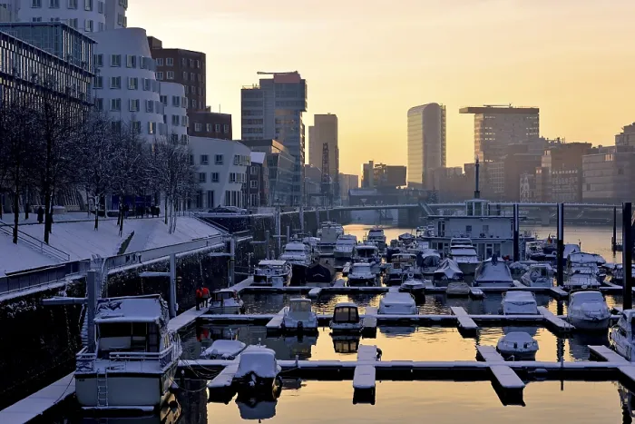 Framed Print : It is a prime example of professional urban development: Duesseldorf's Media Harbour Framed Print : It is a prime example of professional urban development: Duesseldorf's Media Harbour