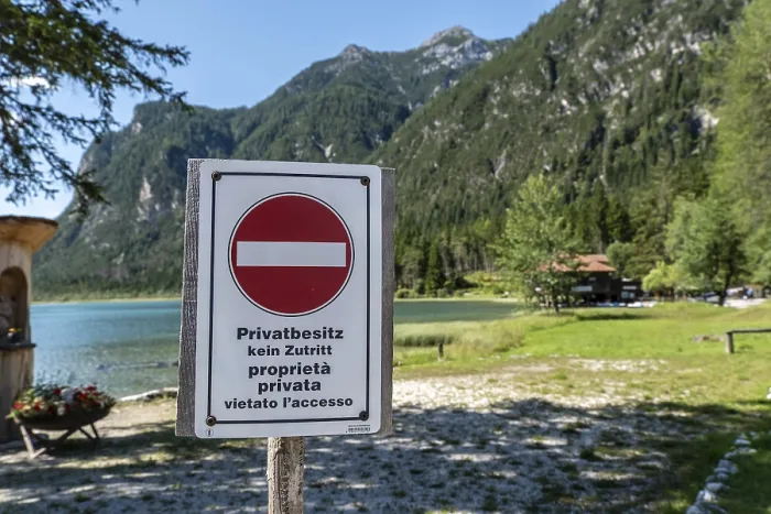Framed Print : Private access to the lake with a panoramic view of the Alps Framed Print : Private access to the lake with a panoramic view of the Alps