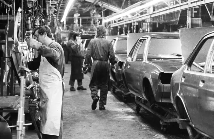 Framed Print : Production on the bodies of Opel AG vehicles at Plant I on 09