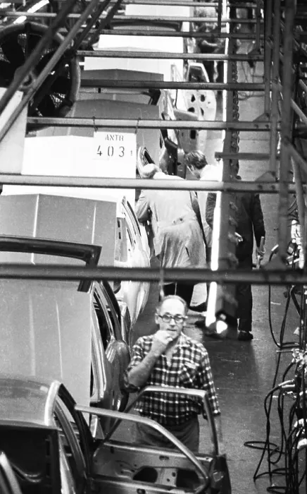 Framed Print : Production on the bodies of Opel AG vehicles in Plant I on 09