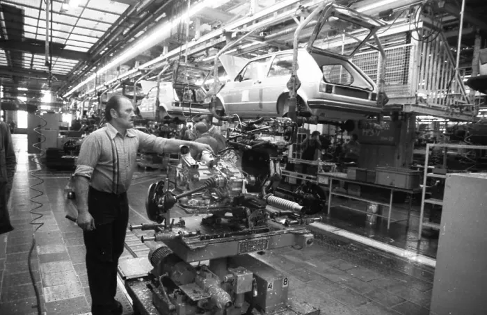 Framed Print : Production of the Golf at the VW plant on 10