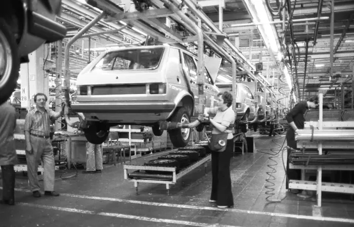 Framed Print : Production of the Golf at the VW plant on 10
