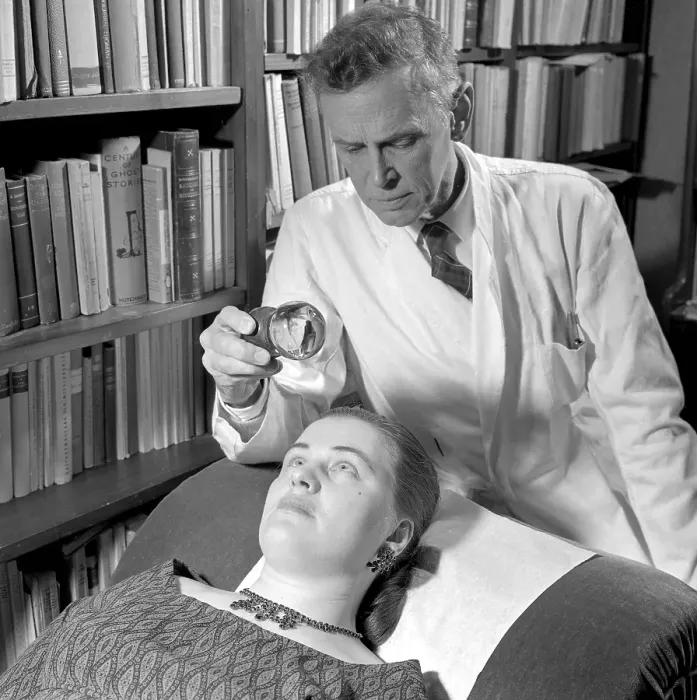 Framed Print : At the Psychologist. A woman is lying on a couch in a psychologist Framed Print : At the Psychologist. A woman is lying on a couch in a psychologist