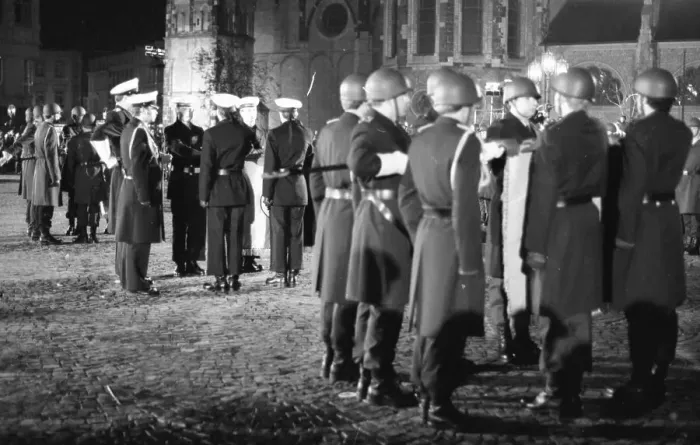 Framed Print : Public swearing-in ceremony of Bundeswehr recruits in Bonn